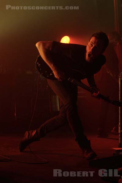 EDITORS - 2014-03-17 - PARIS - La Cigale - Thomas Michael Henry Smith